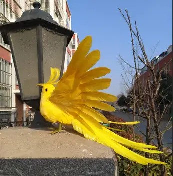 linda vida real espuma e penas de asas de pássaro amarelo modelo de pássaro de brinquedo para crianças boneca de presente de cerca de 30cm t2615